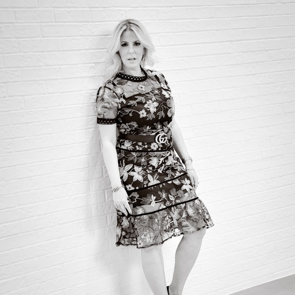 Meet your Posher, Mindy - Picture 2 of 3